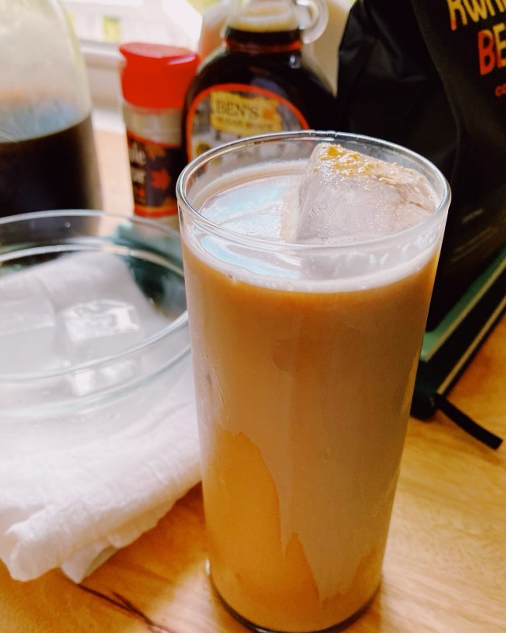 http://bensmaplesyrup.com/cdn/shop/articles/recipes-Maple-Sweet-Cream-Cold-Brew.jpg?v=1683575569